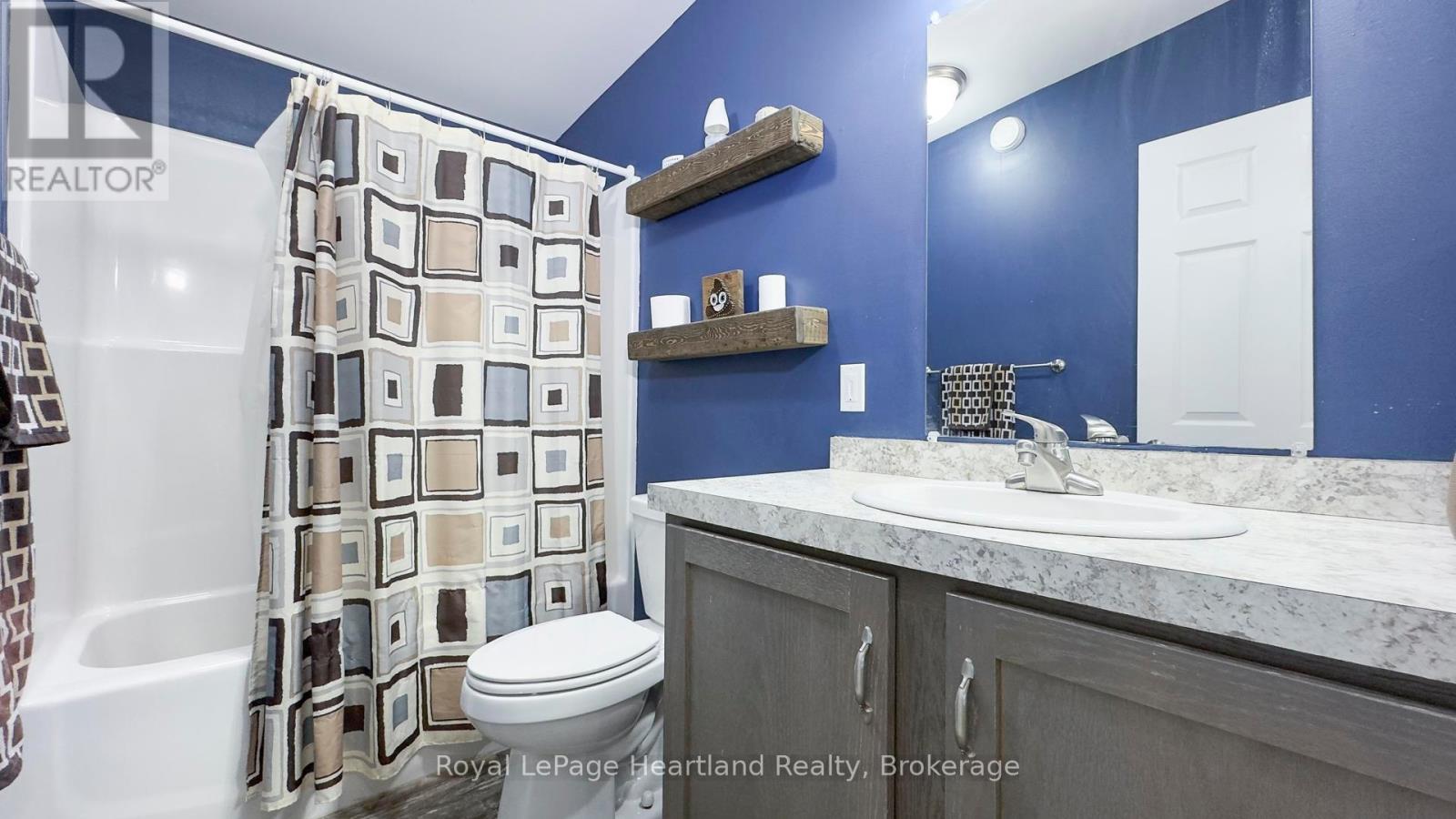 570 Hamilton Street, Huron-Kinloss, Ontario  N0G 2H0 - Photo 28 - X12034045
