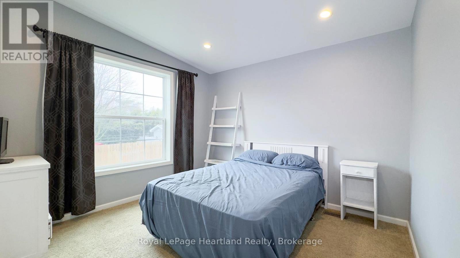 570 Hamilton Street, Huron-Kinloss, Ontario  N0G 2H0 - Photo 31 - X12034045