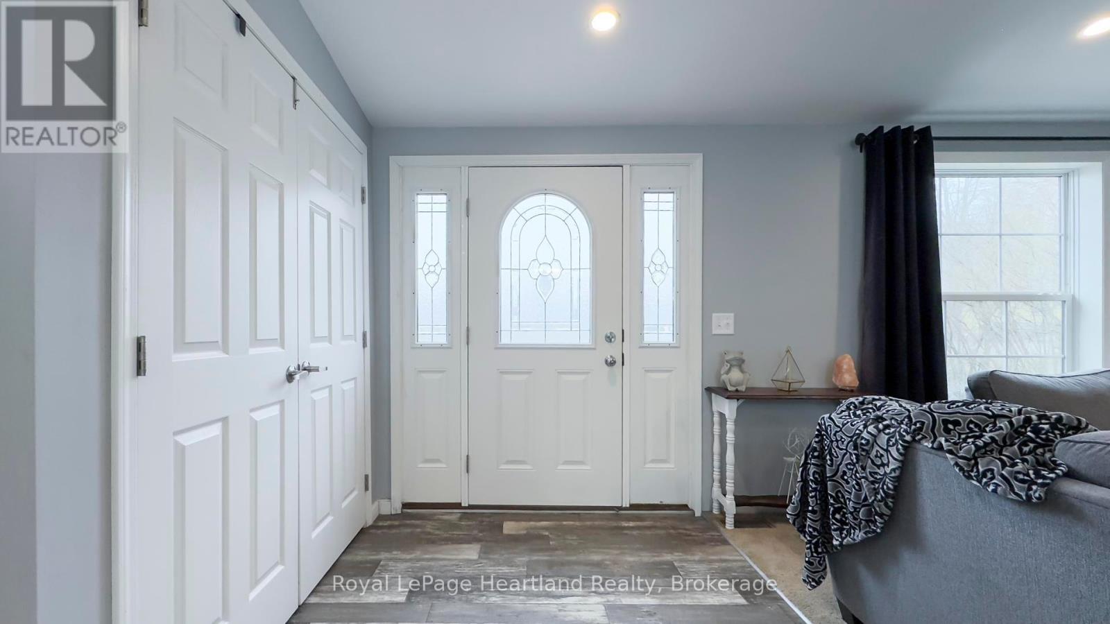 570 Hamilton Street, Huron-Kinloss, Ontario  N0G 2H0 - Photo 5 - X12034045