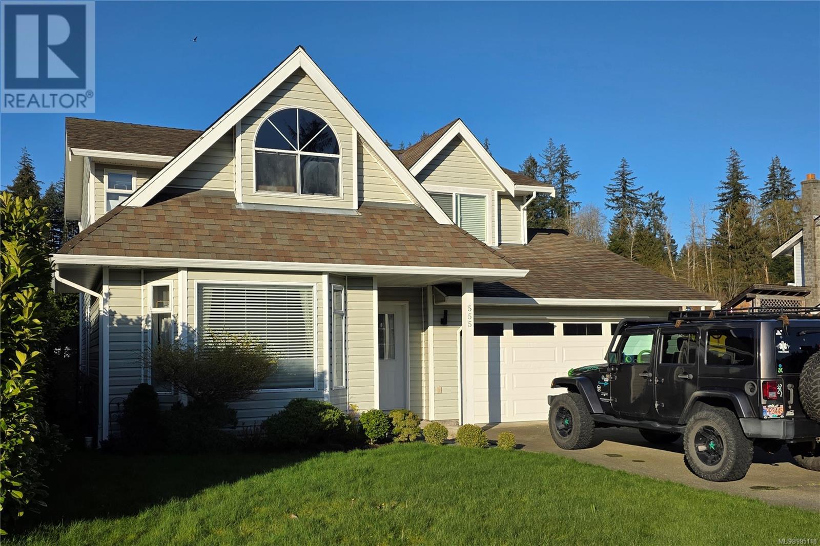 Property at 555 Jasmine Cres image 1