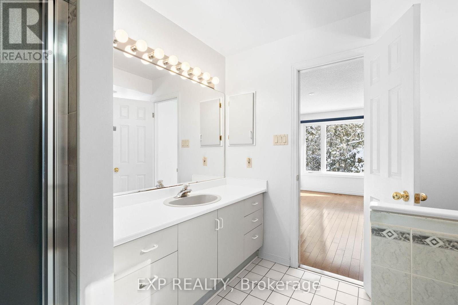 1 Heather Glen Court, Ottawa, Ontario  K2S 1L4 - Photo 28 - X12079401