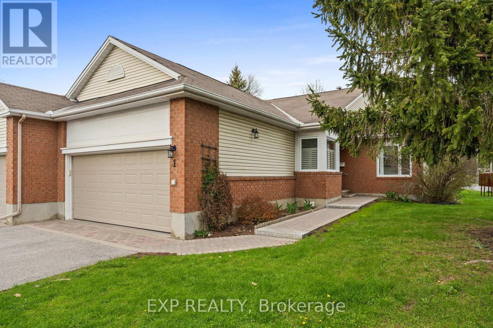 1 Heather Glen Court, Ottawa, Ontario  K2S 1L4 - Photo 3 - X12079401