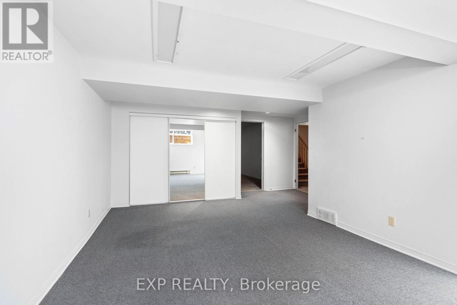 1 Heather Glen Court, Ottawa, Ontario  K2S 1L4 - Photo 34 - X12079401