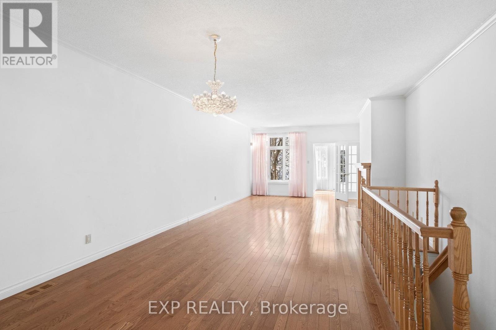 1 Heather Glen Court, Ottawa, Ontario  K2S 1L4 - Photo 7 - X12079401