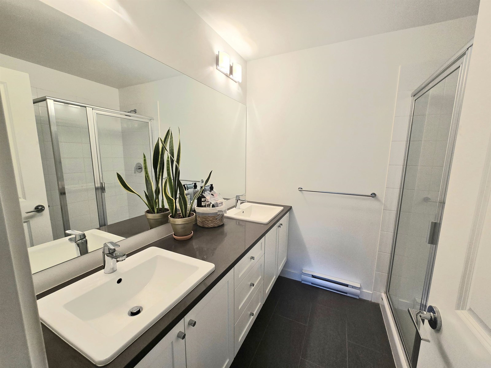 317 15825 85 Avenue, Surrey, British Columbia  V4N 6W9 - Photo 13 - R2986115