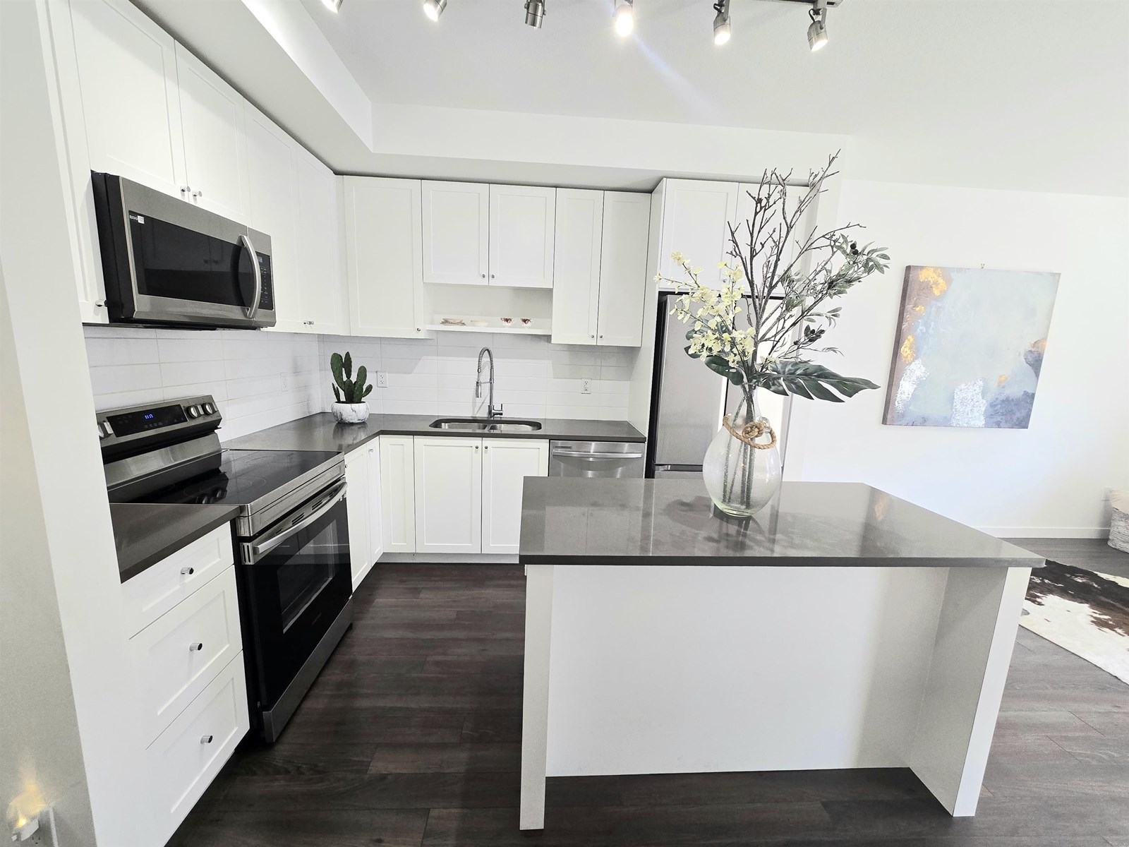 317 15825 85 Avenue, Surrey, British Columbia  V4N 6W9 - Photo 8 - R2986115