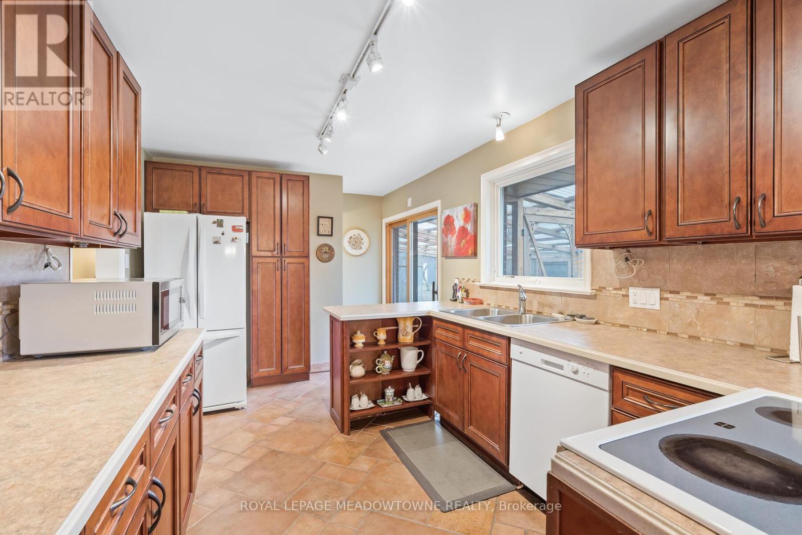 11317 Regional Road 25, Halton Hills, Ontario  L7J 2M1 - Photo 10 - W12079403