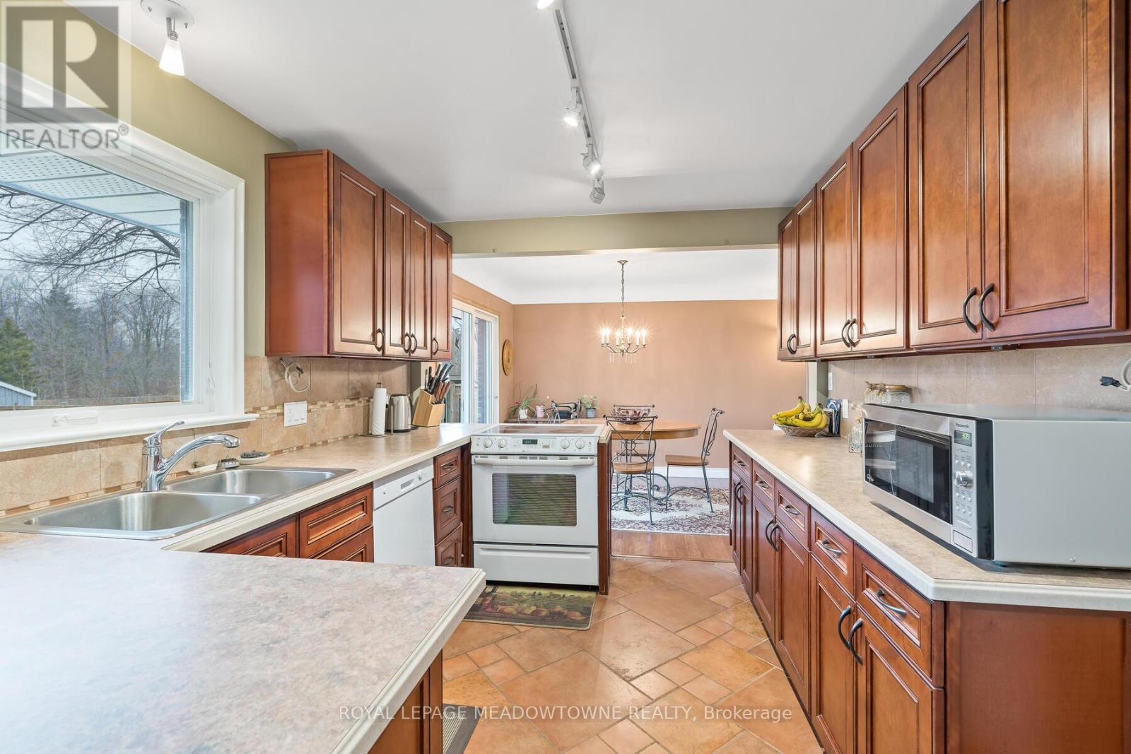 11317 Regional Road 25, Halton Hills, Ontario  L7J 2M1 - Photo 12 - W12079403