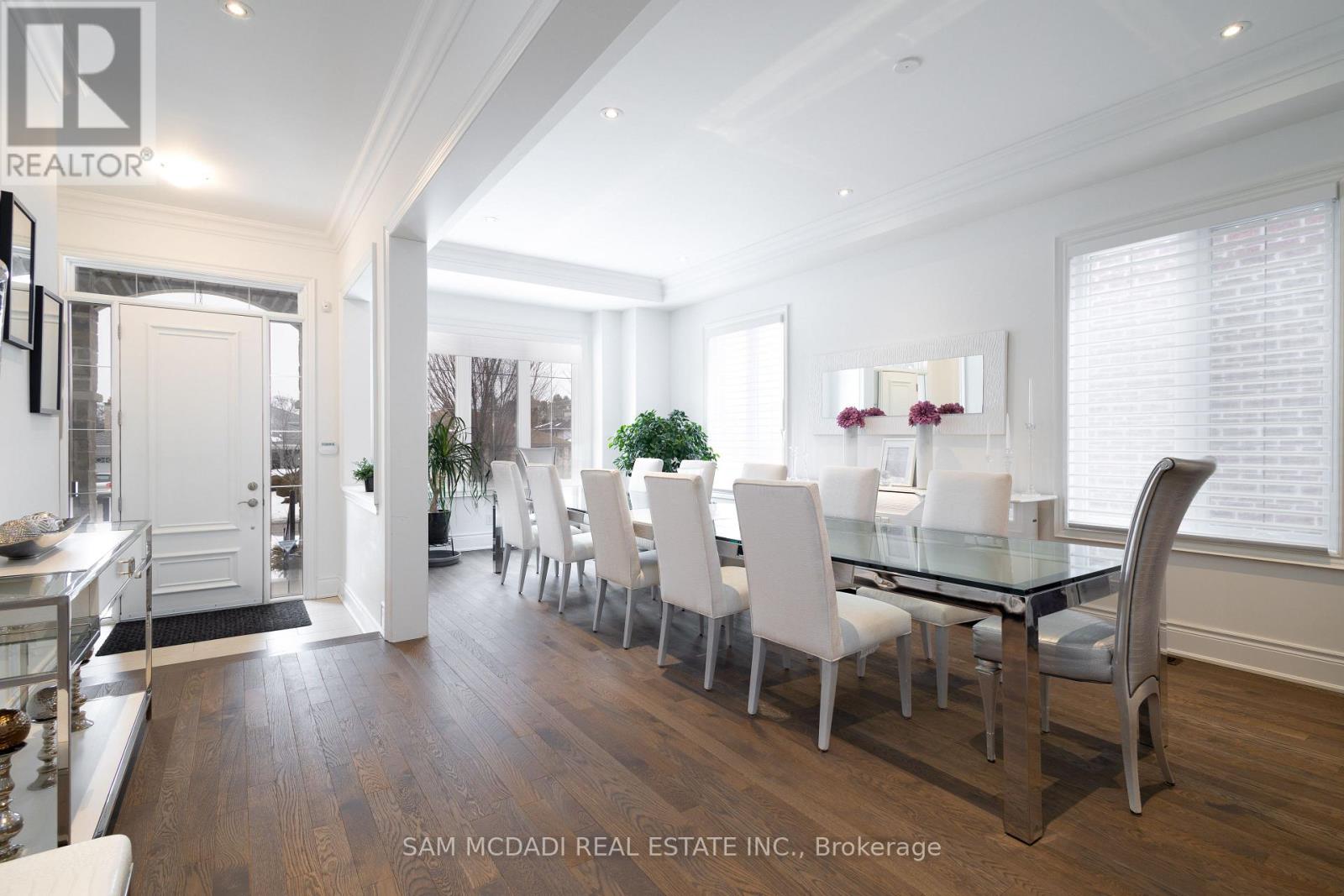 Property at 317 LA ROSE AVENUE image 5