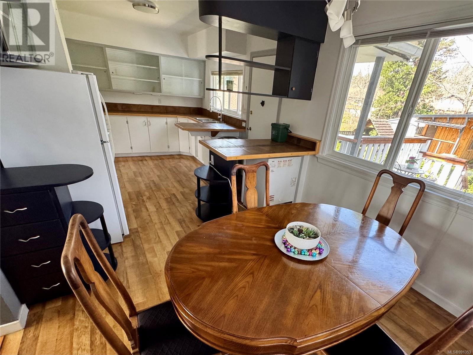 Property at 4327 Craig Rd image 3