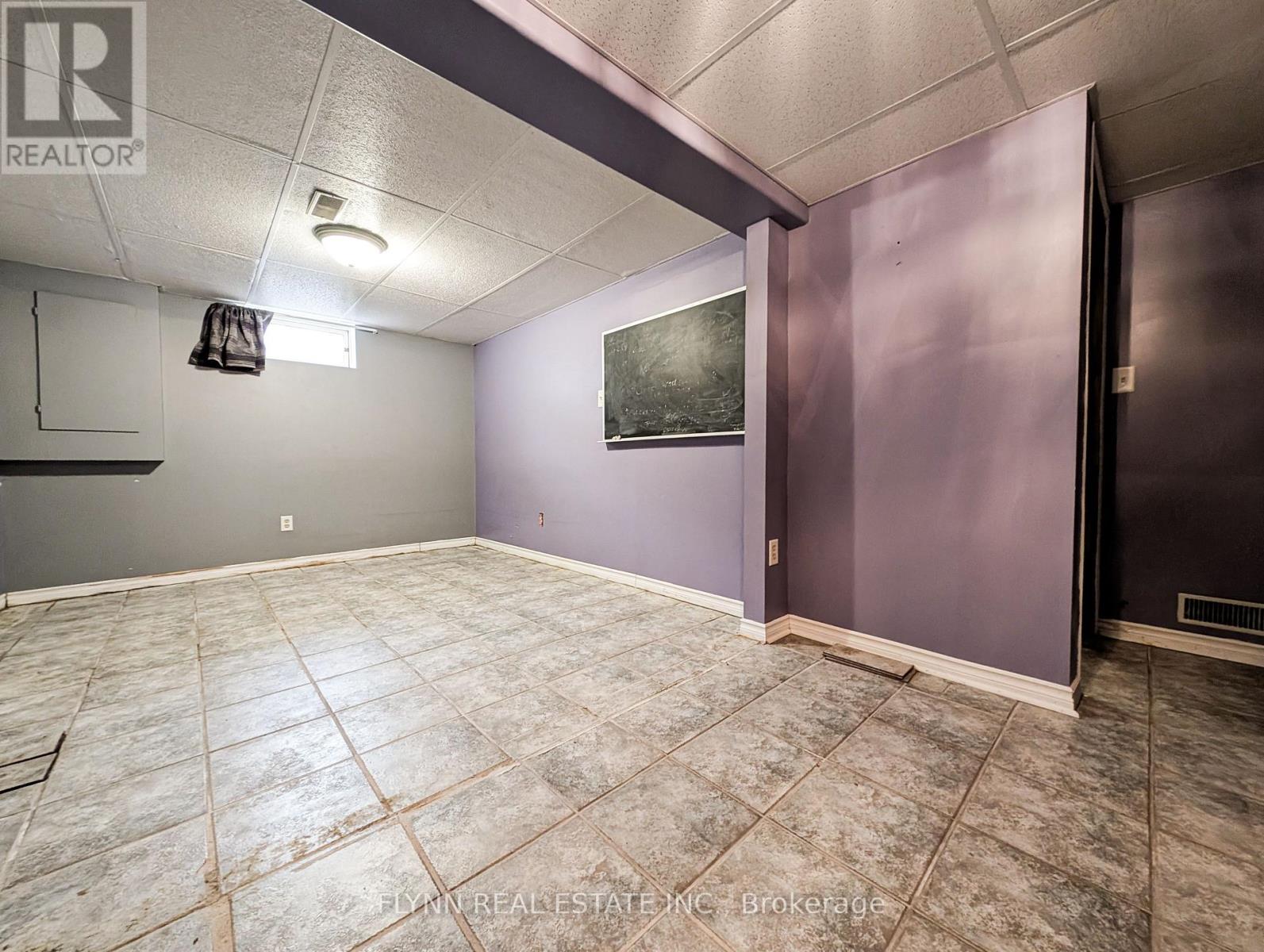 5985 Belaire Avenue, Niagara Falls, Ontario  L2H 1V1 - Photo 30 - X12079379