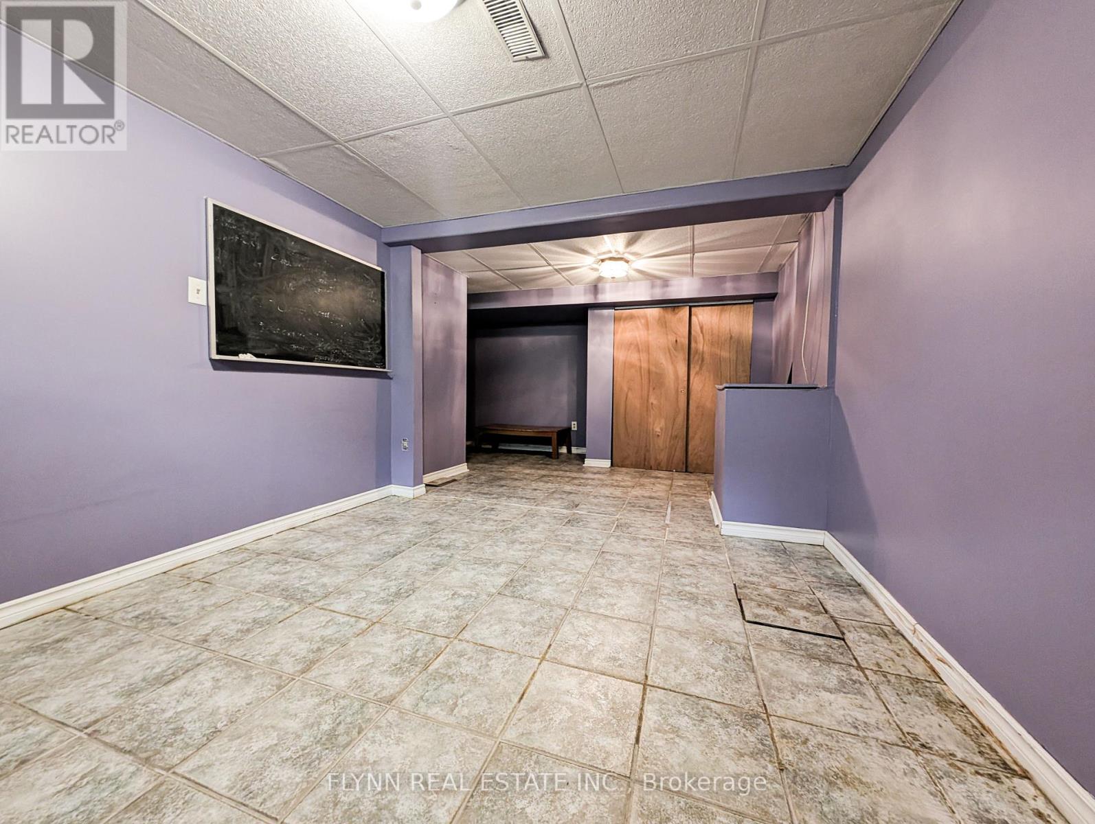 5985 Belaire Avenue, Niagara Falls, Ontario  L2H 1V1 - Photo 31 - X12079379
