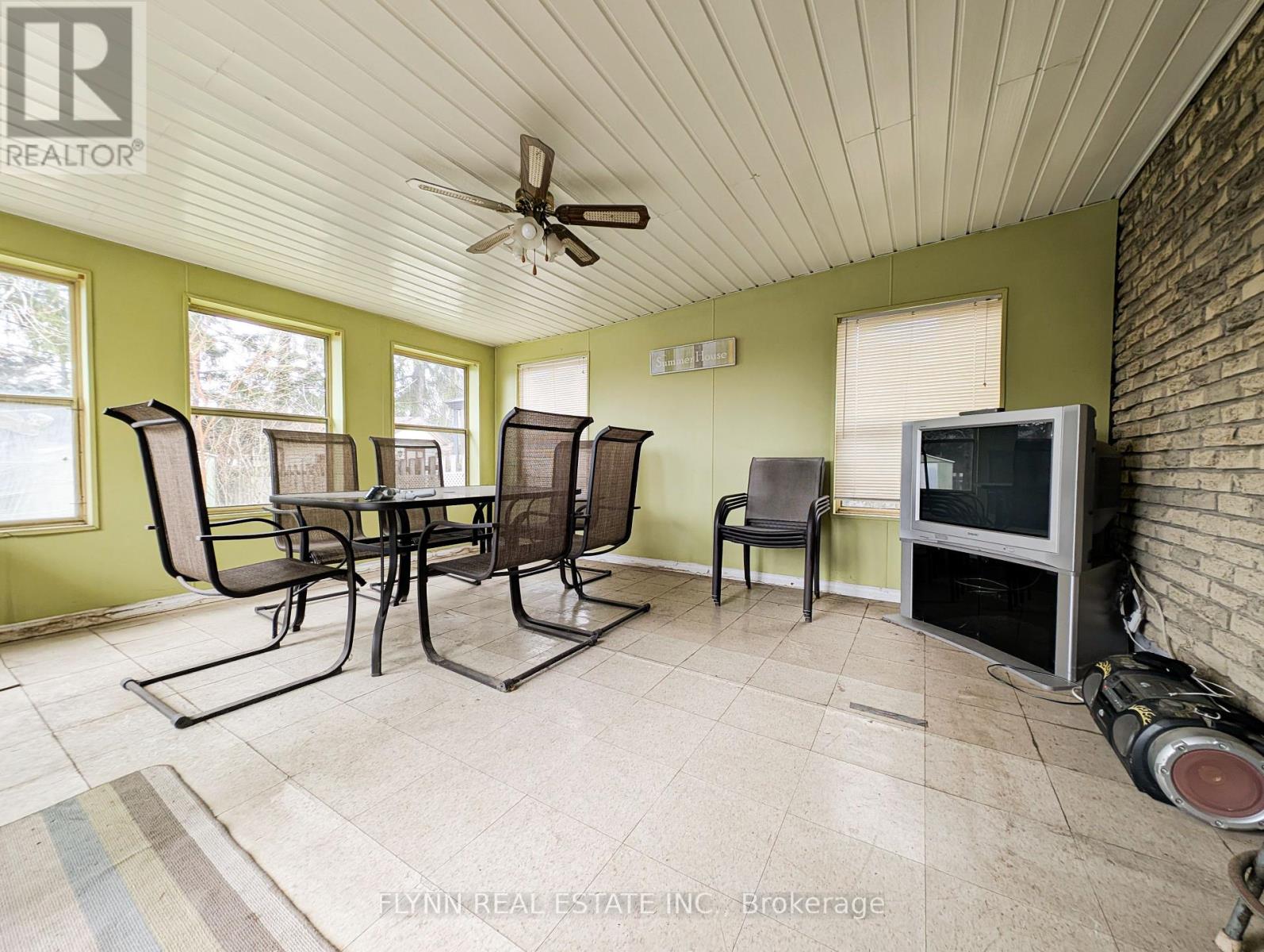 5985 Belaire Avenue, Niagara Falls, Ontario  L2H 1V1 - Photo 32 - X12079379
