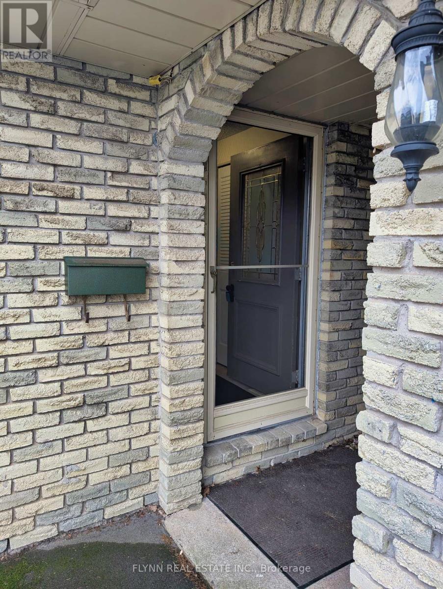 5985 Belaire Avenue, Niagara Falls, Ontario  L2H 1V1 - Photo 5 - X12079379