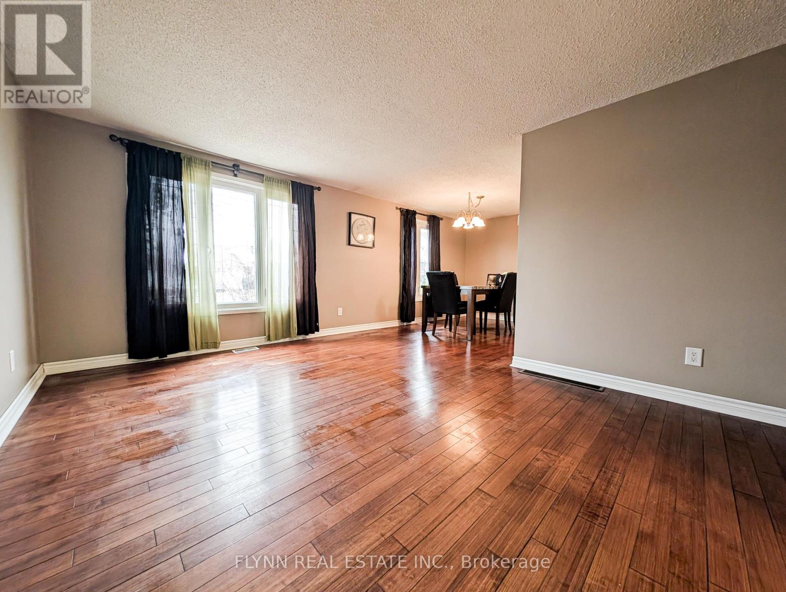 5985 Belaire Avenue, Niagara Falls, Ontario  L2H 1V1 - Photo 8 - X12079379