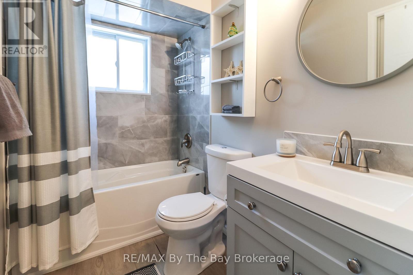 94 Leo Boulevard, Wasaga Beach, Ontario  L9Z 1C5 - Photo 16 - S11951829