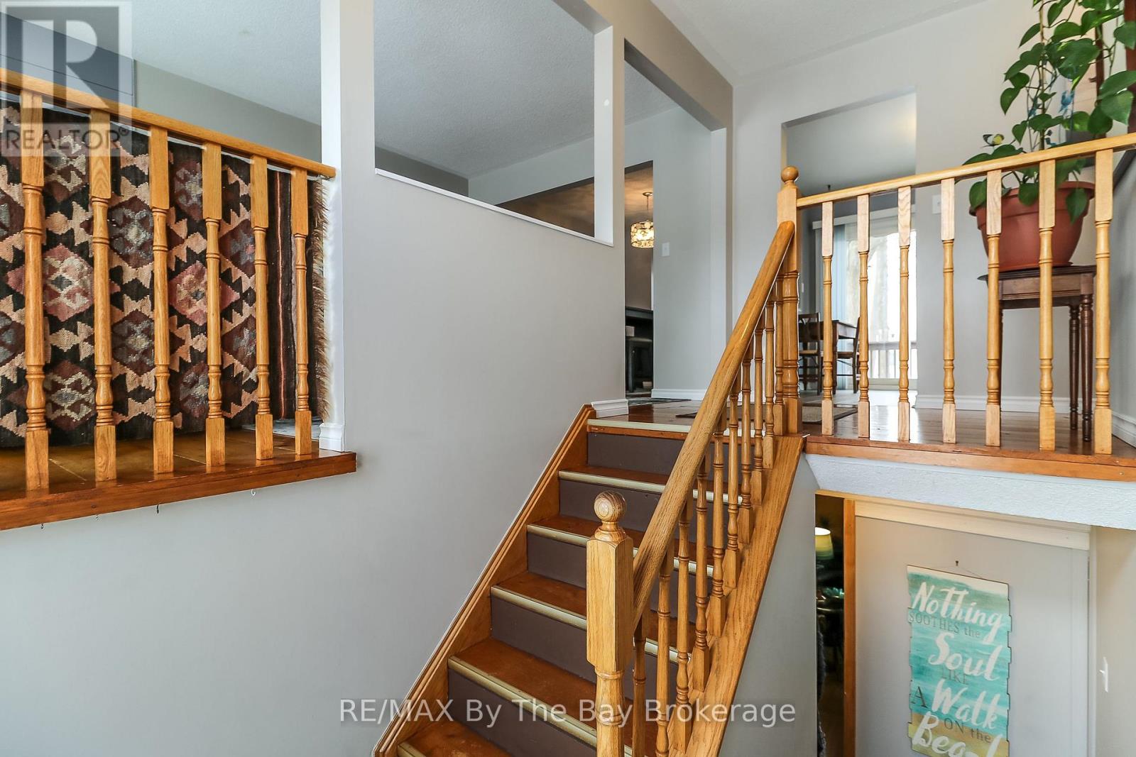 94 Leo Boulevard, Wasaga Beach, Ontario  L9Z 1C5 - Photo 2 - S11951829