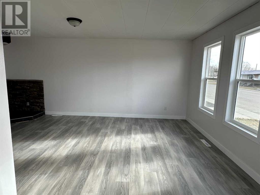214 Klingers Street, Enchant, Alberta  T0K 0V0 - Photo 12 - A2196219