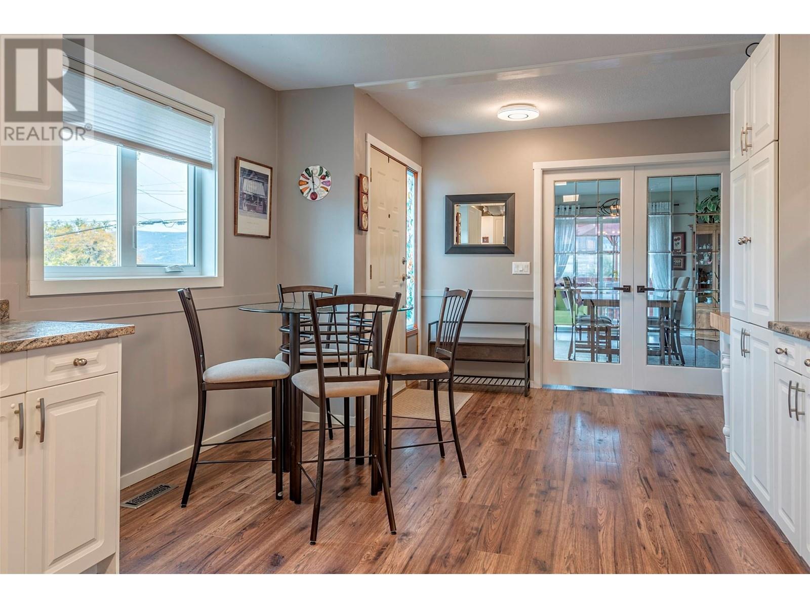 Property at 2191 Amundsen Road image 5