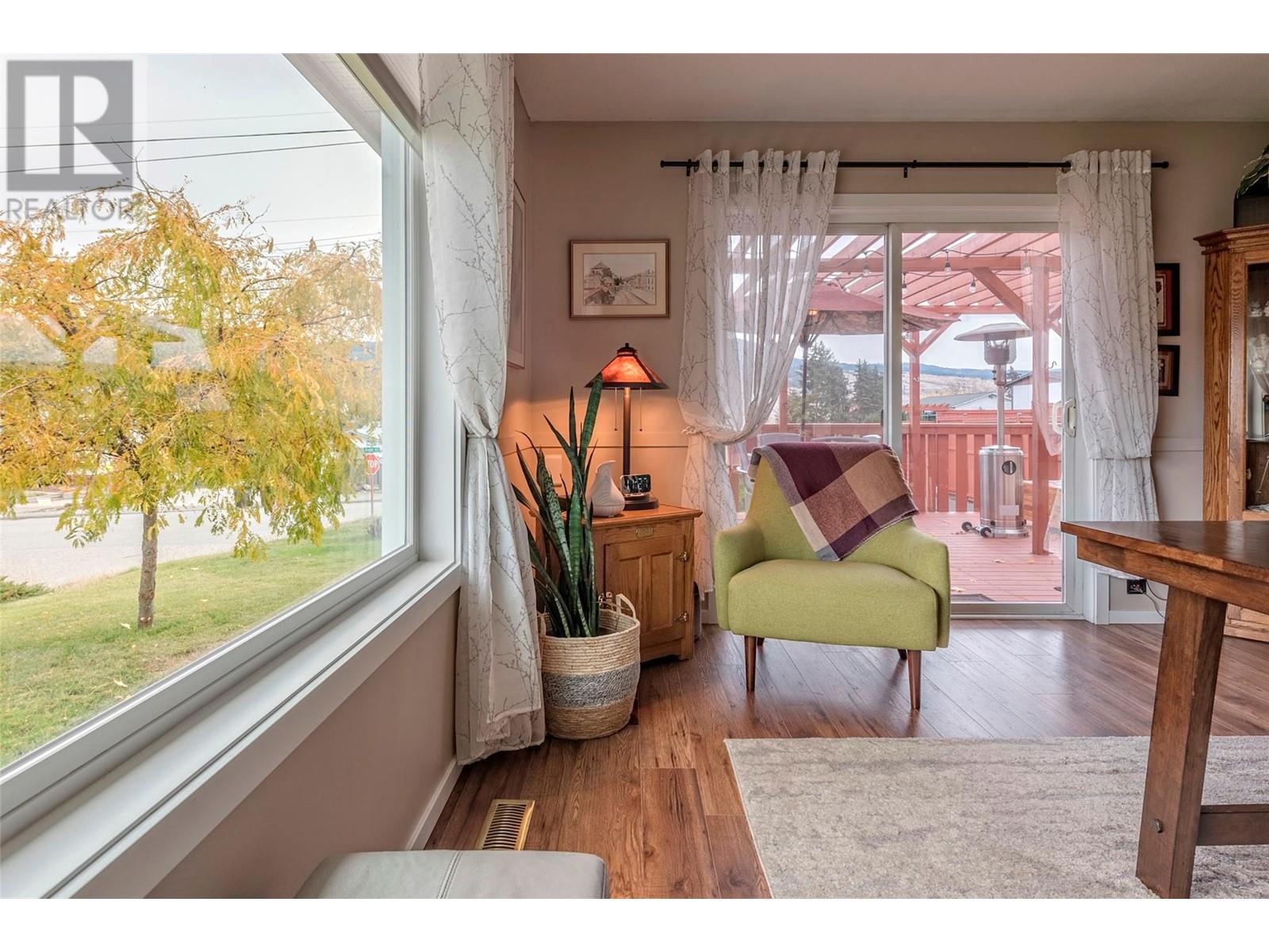 Property at 2191 Amundsen Road image 4