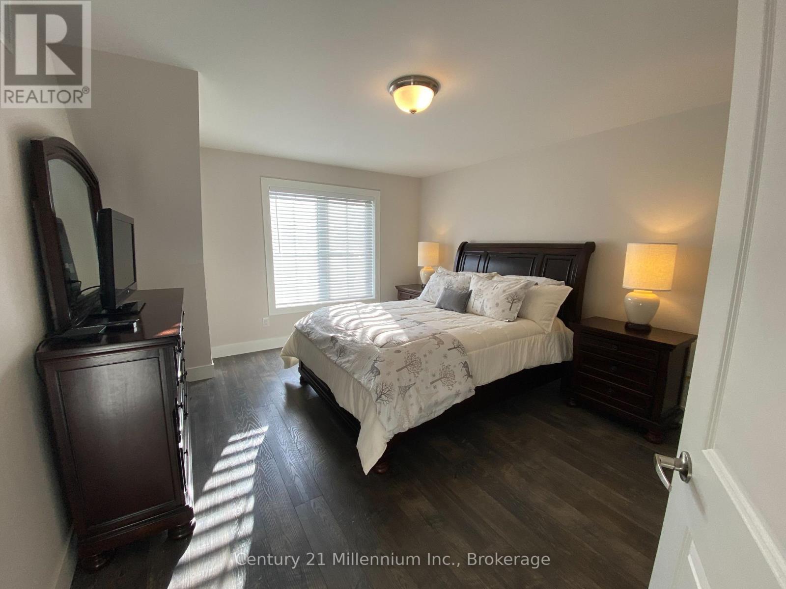 158 Red Pine Street, Blue Mountains, Ontario  L9Y 0Z3 - Photo 18 - X12079446