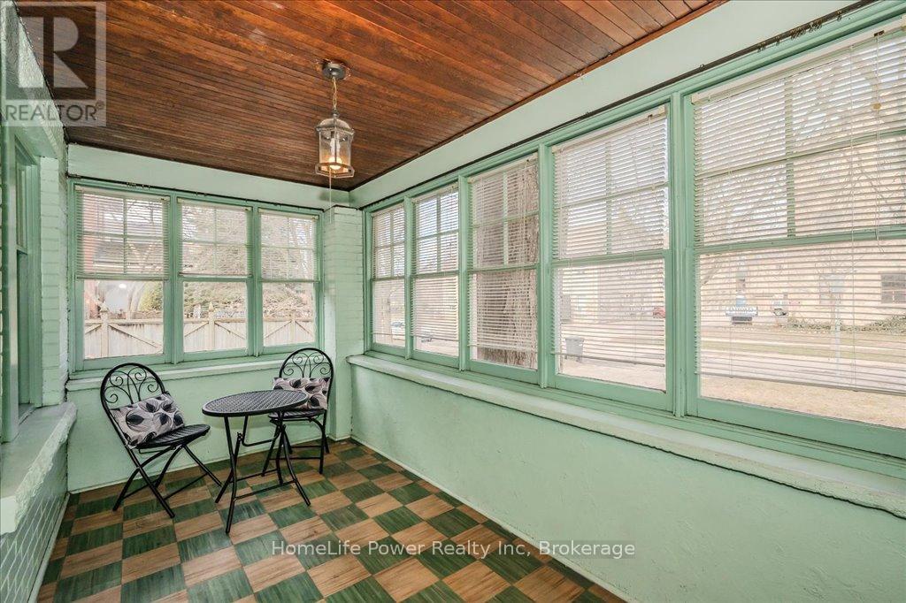 136 Oxford Street S, Guelph, Ontario  N1H 2M7 - Photo 5 - X12079460