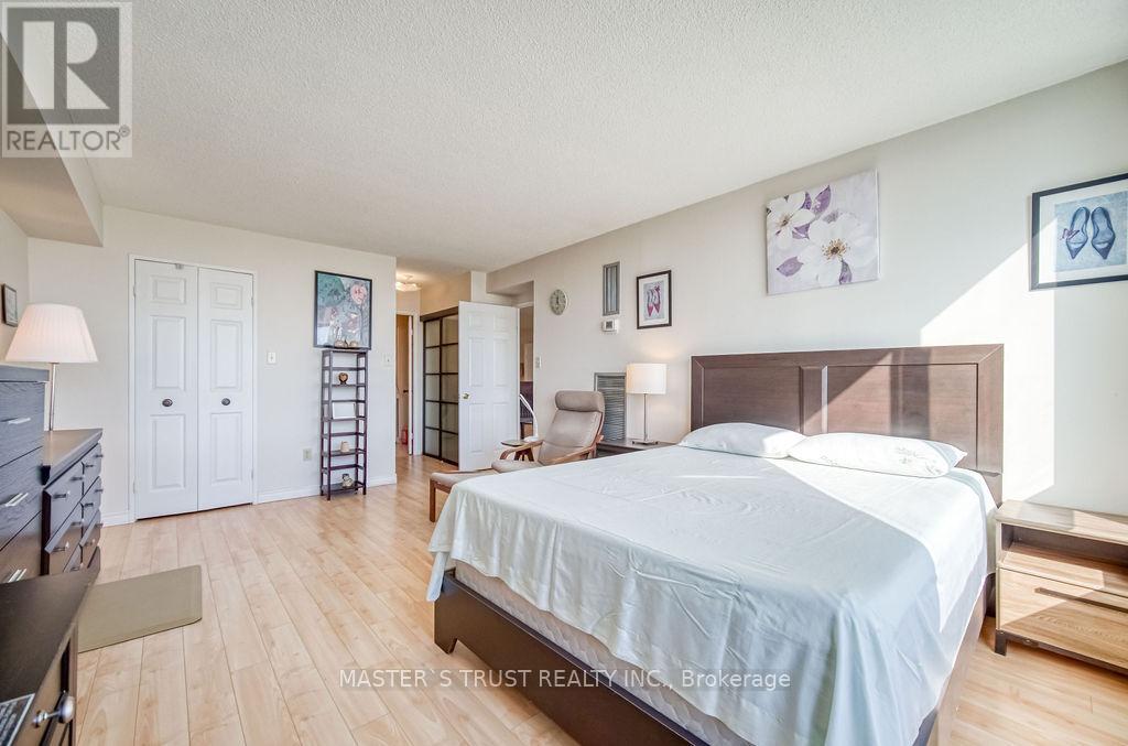 1409 - 255 Bamburgh Circle, Toronto (Steeles), Ontario  M1W 3T6 - Photo 11 - E12079489