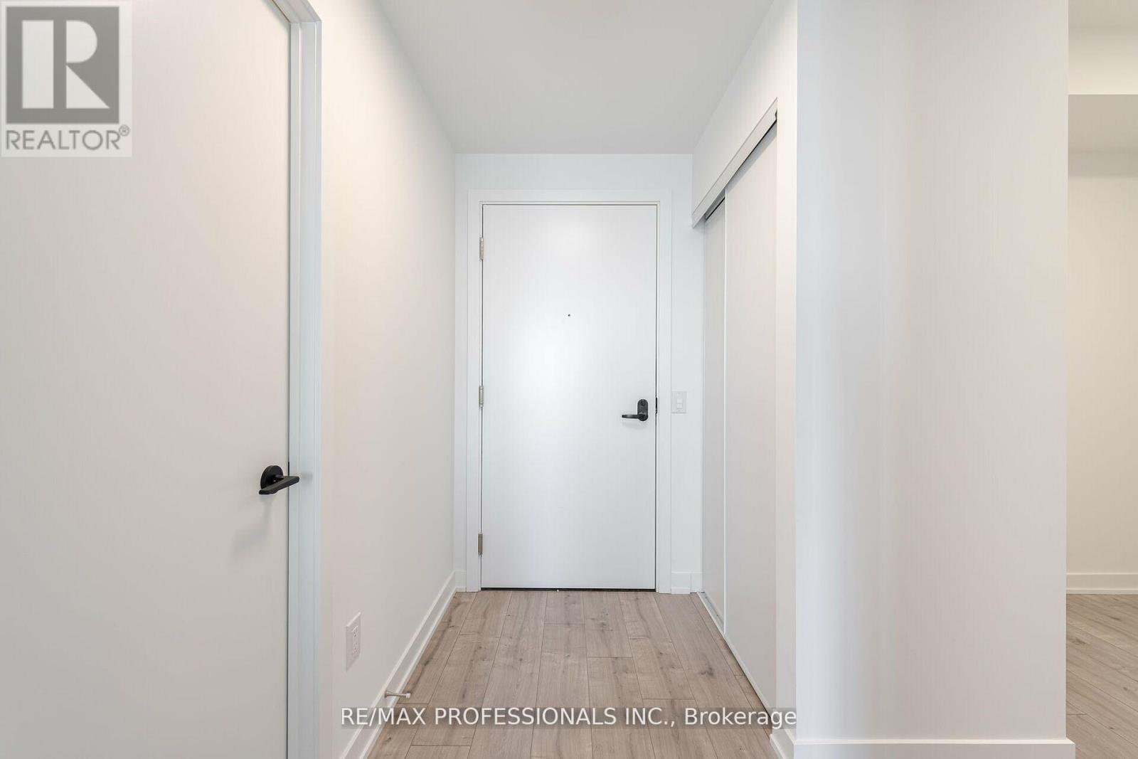 Property at 615 - 220 MISSINNHE WAY image 5