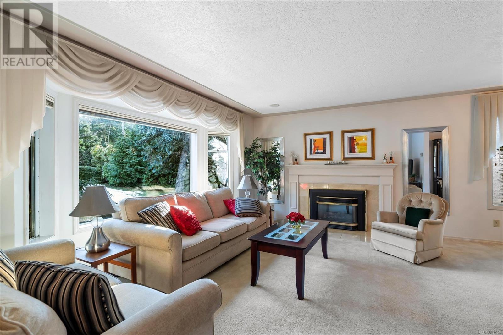 4790 Cordova Bay Rd, Saanich, British Columbia  V8Y 2J5 - Photo 5 - 987669