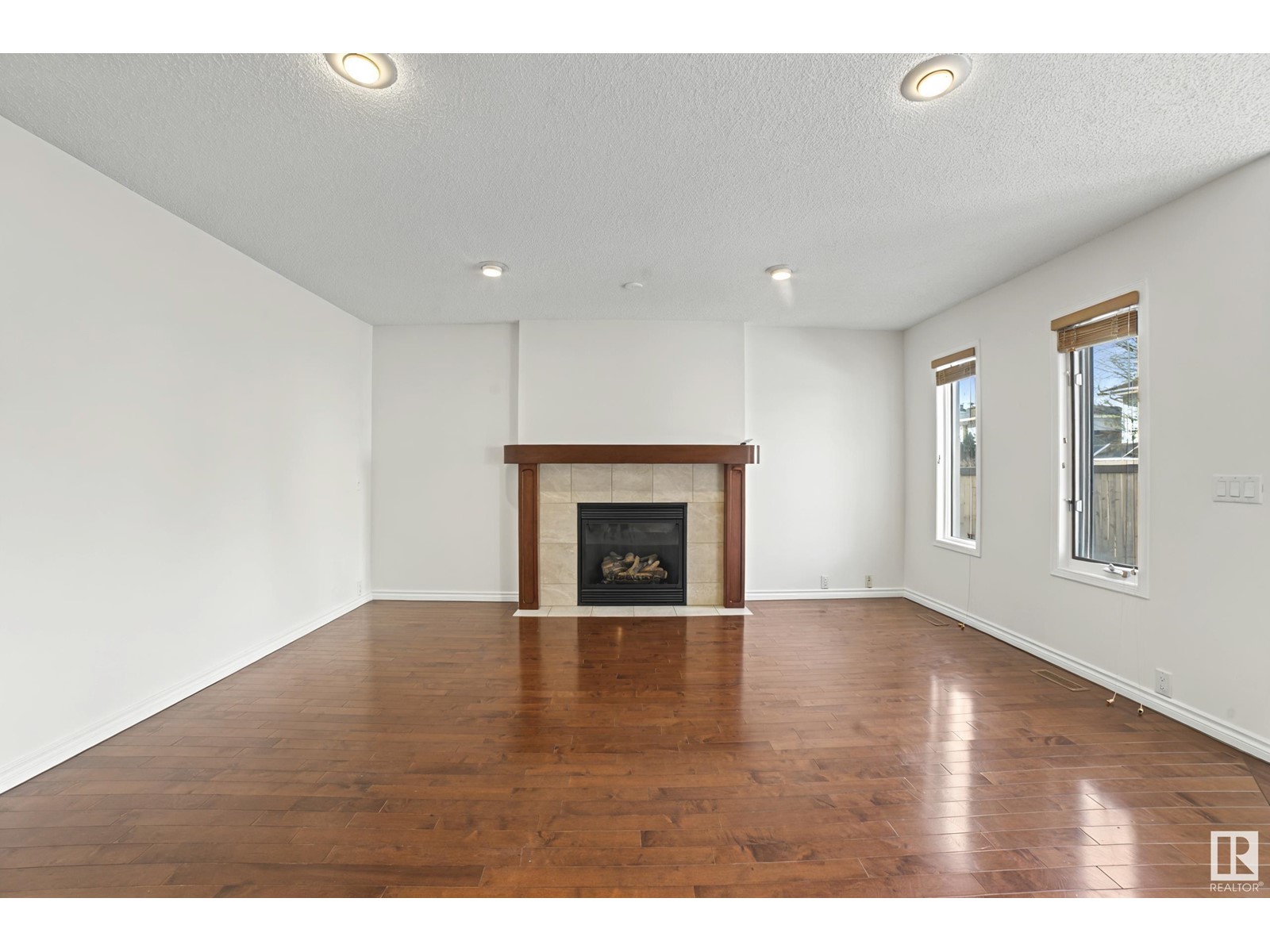 Property at 272 BULYEA RD NW image 5