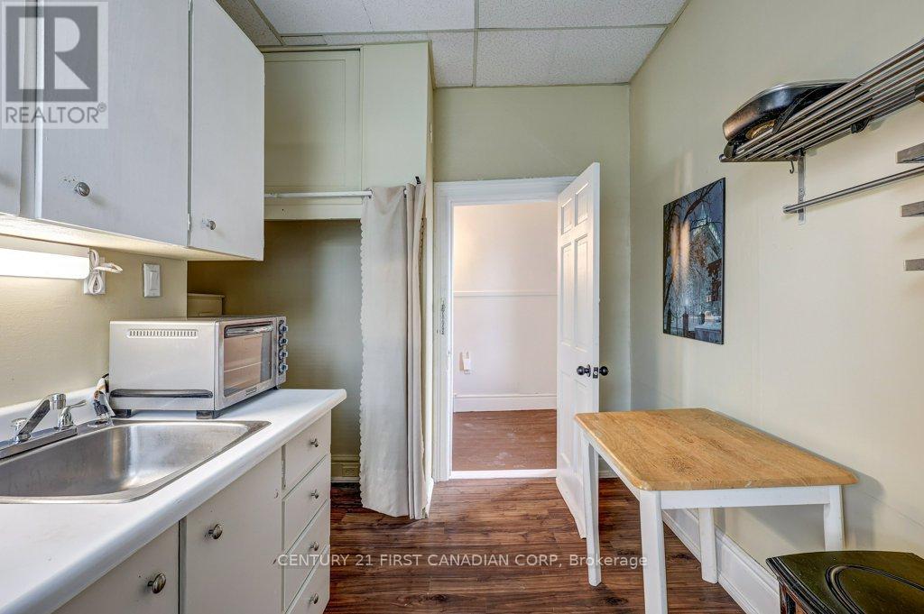 2 - 193 Waterloo Street, London East, Ontario  N6B 2N1 - Photo 3 - X12079527