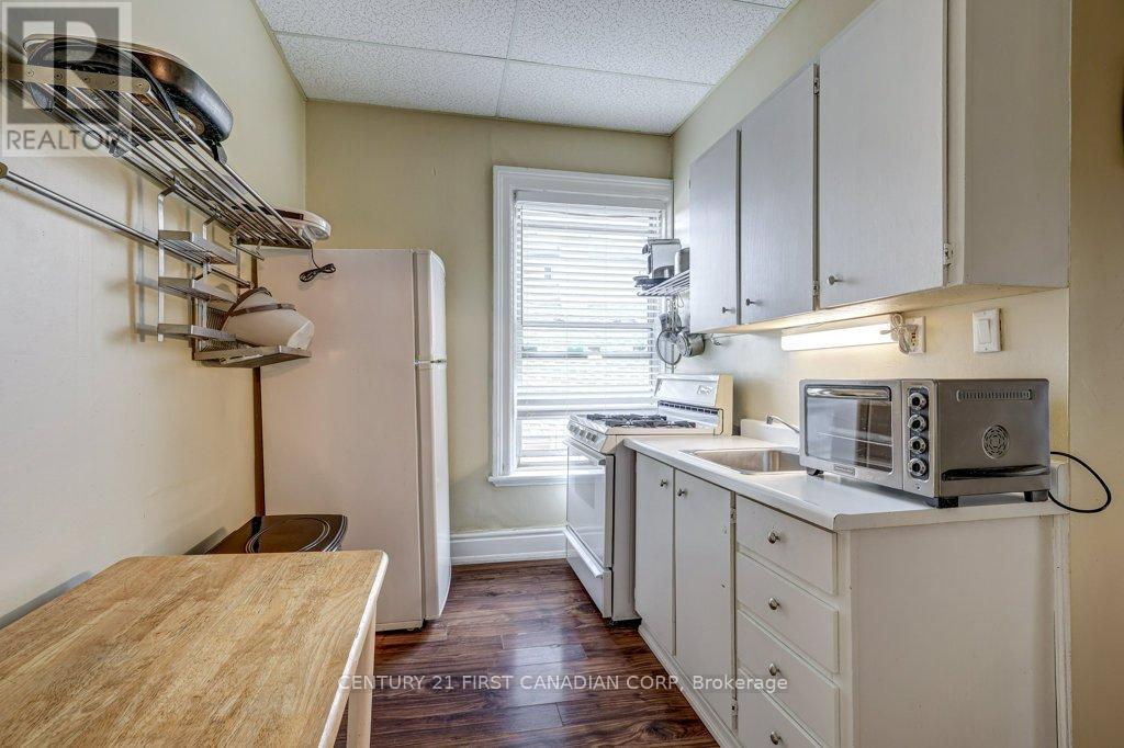 2 - 193 Waterloo Street, London East, Ontario  N6B 2N1 - Photo 4 - X12079527