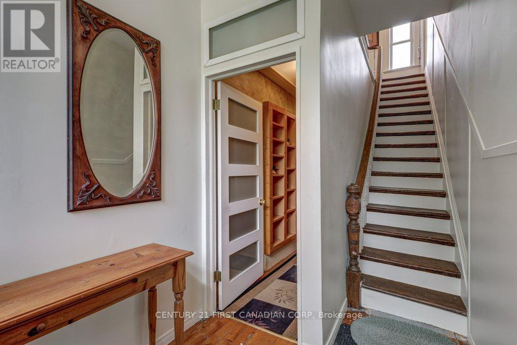 2 - 193 Waterloo Street, London East, Ontario  N6B 2N1 - Photo 8 - X12079527