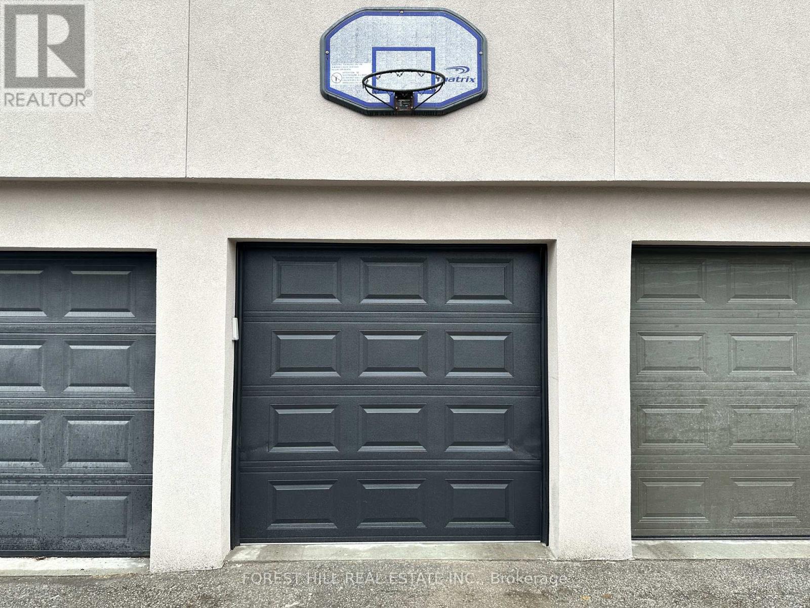 8 ALEX MEWS Toronto (Annex), ON M5R 3T2