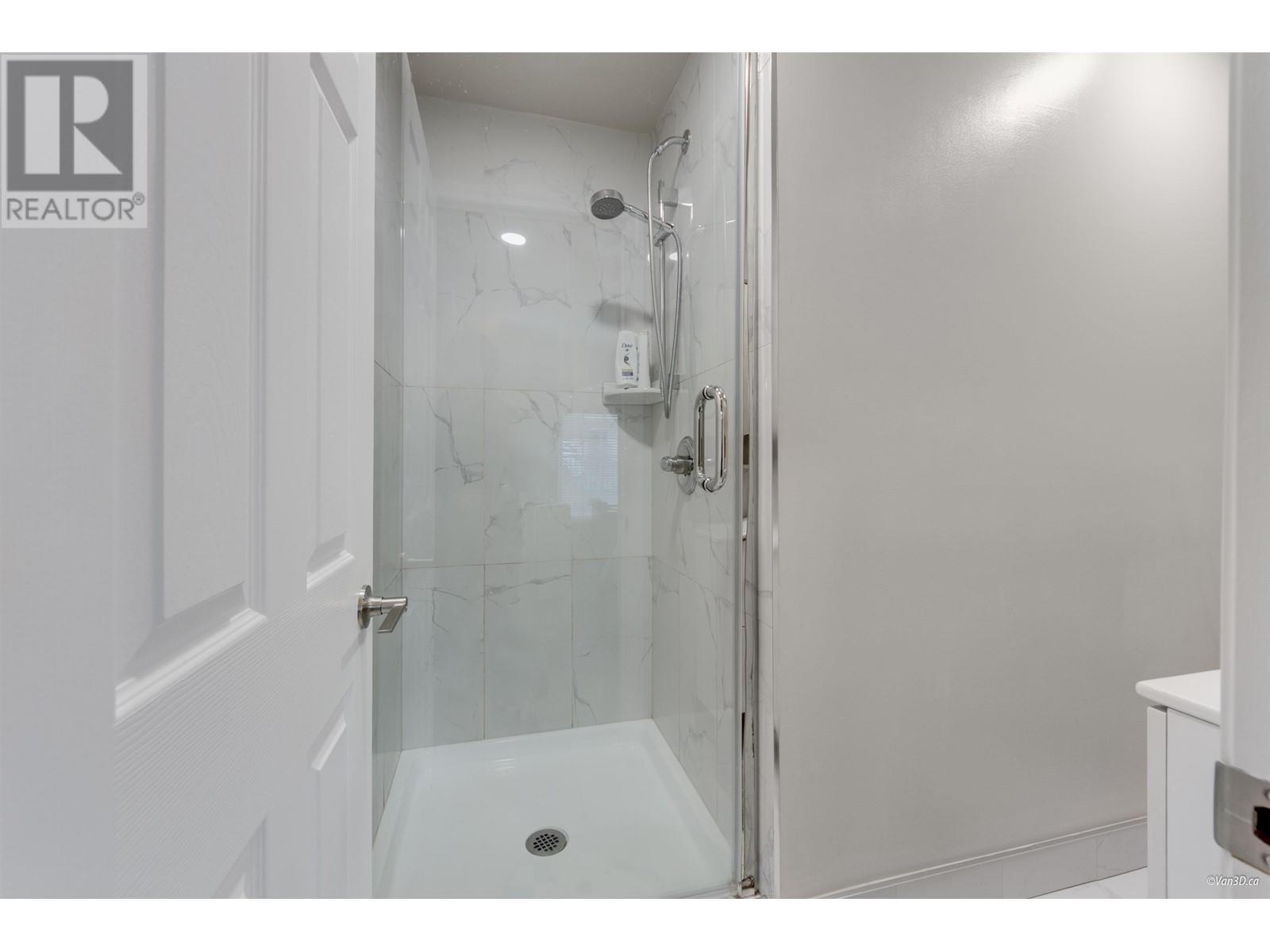 7351 12th Avenue, Burnaby, British Columbia  V3N 2J8 - Photo 21 - R2989582