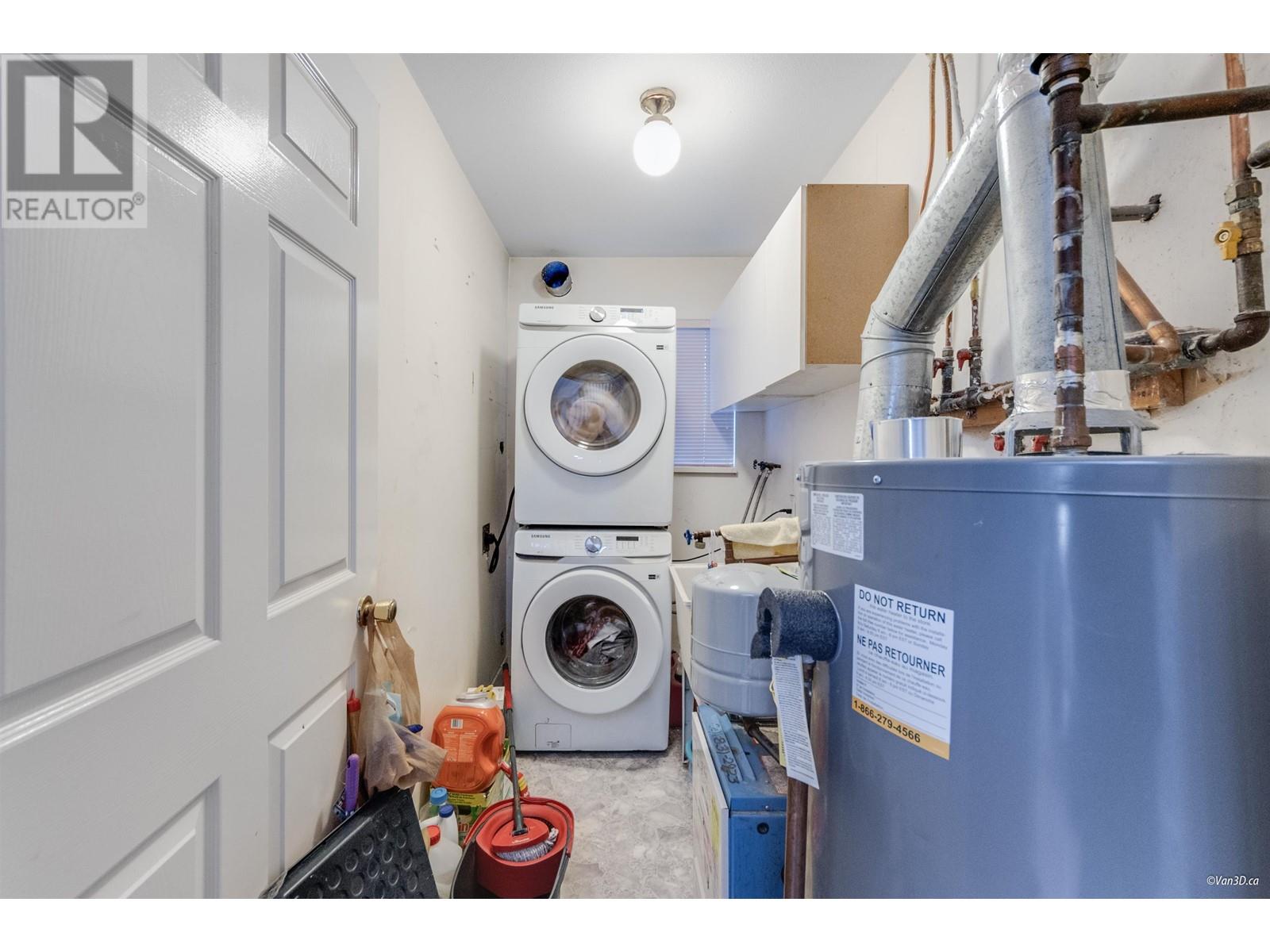 7351 12th Avenue, Burnaby, British Columbia  V3N 2J8 - Photo 8 - R2989582