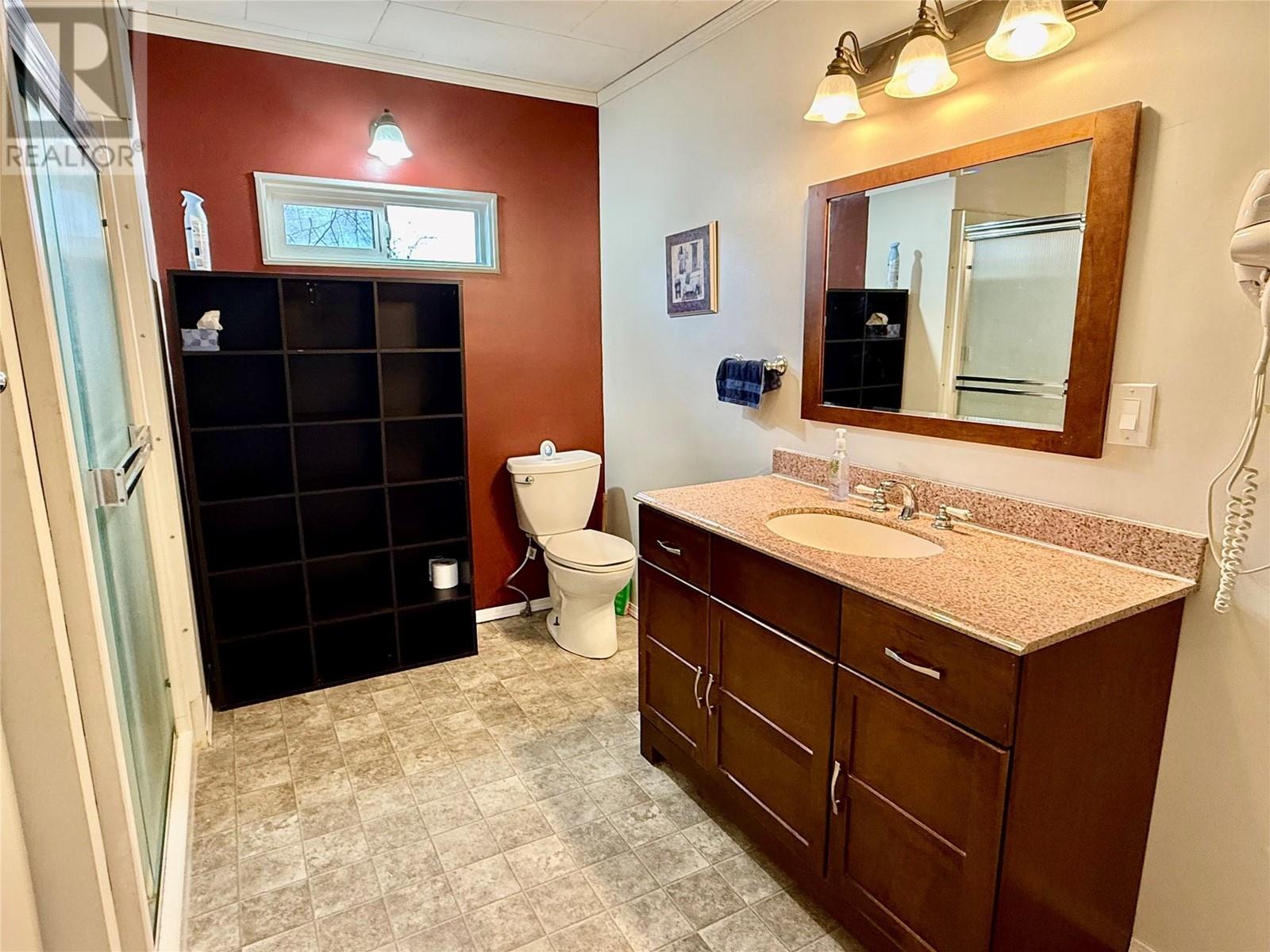 2195 Seventh Avenue, Trail, British Columbia  V1R 3C7 - Photo 11 - 10339486