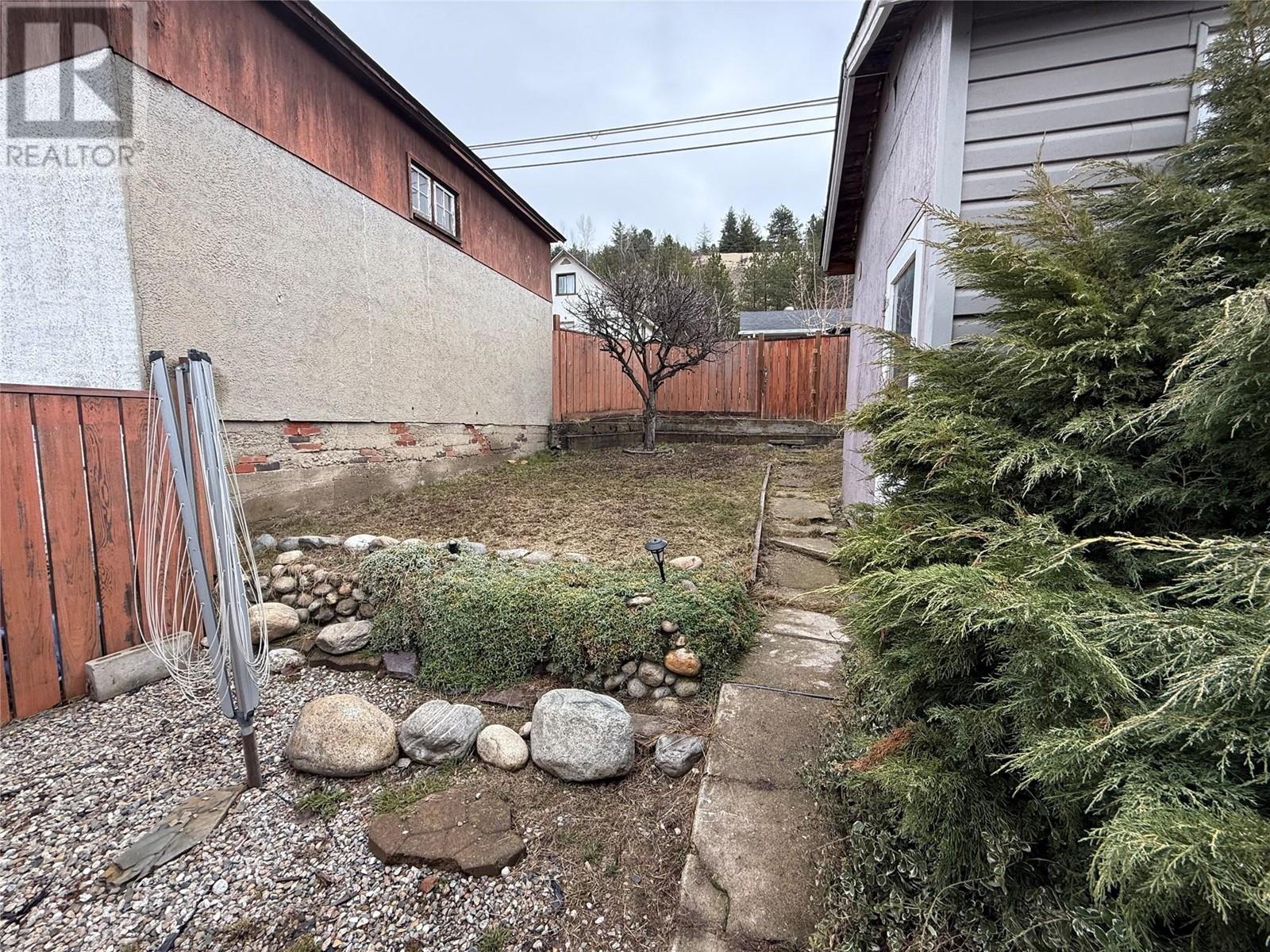 2195 Seventh Avenue, Trail, British Columbia  V1R 3C7 - Photo 30 - 10339486