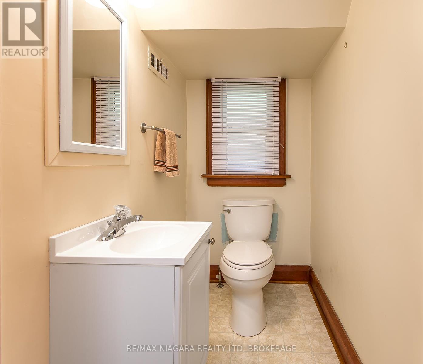 117 Church Street W, Welland, Ontario  L3C 4N8 - Photo 22 - X12079582