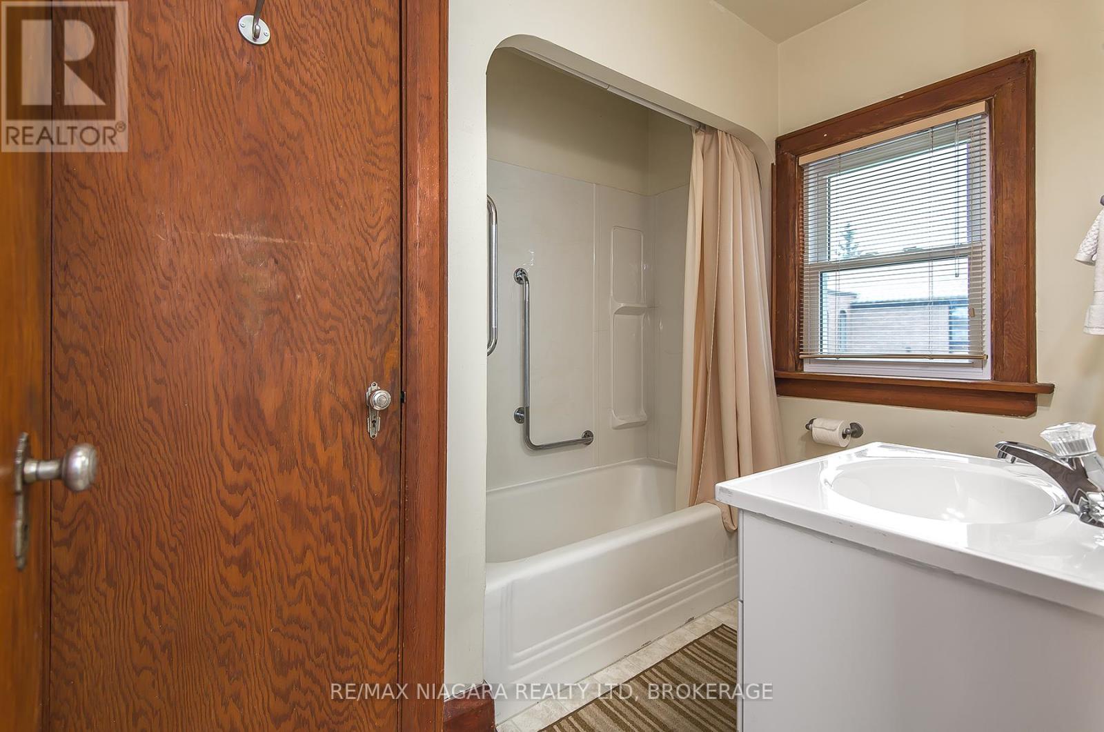 117 Church Street W, Welland, Ontario  L3C 4N8 - Photo 31 - X12079582