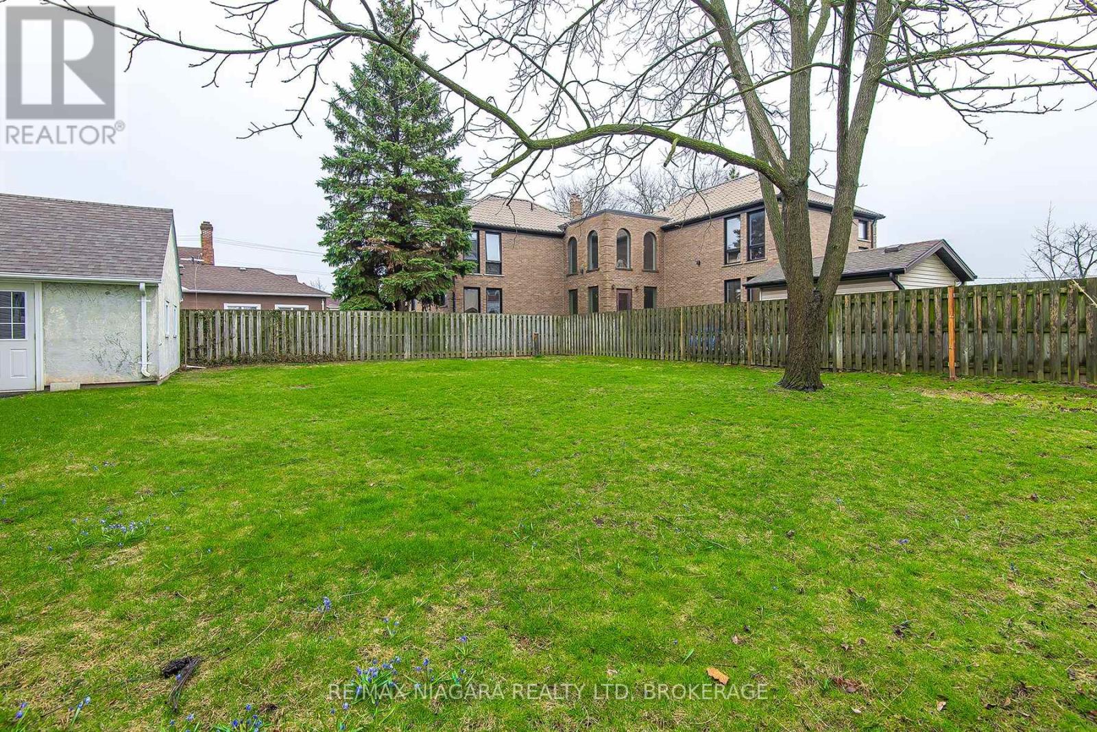 117 Church Street W, Welland, Ontario  L3C 4N8 - Photo 6 - X12079582