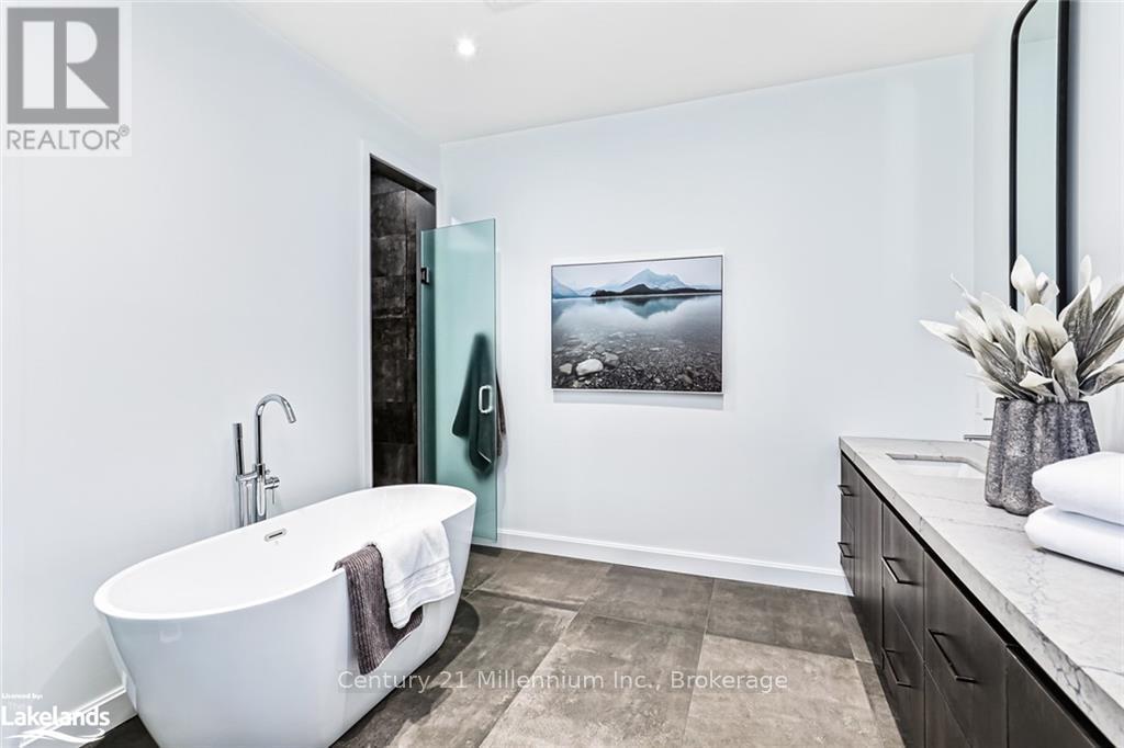8705 Beachwood  Road, Wasaga Beach, Ontario  L9Z 2G5 - Photo 26 - S12079574
