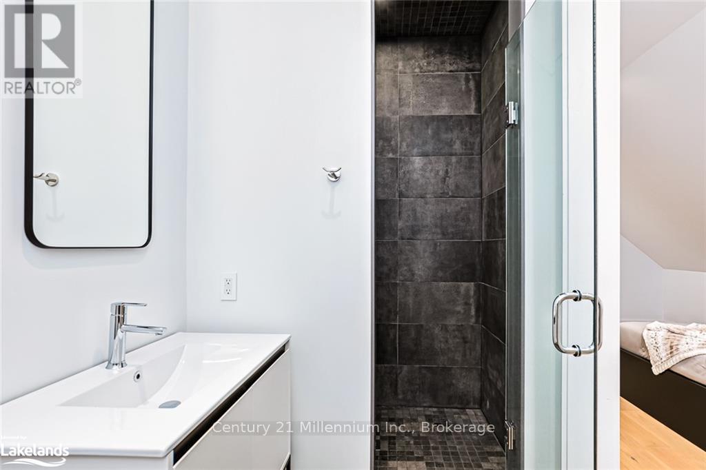 8705 Beachwood  Road, Wasaga Beach, Ontario  L9Z 2G5 - Photo 32 - S12079574