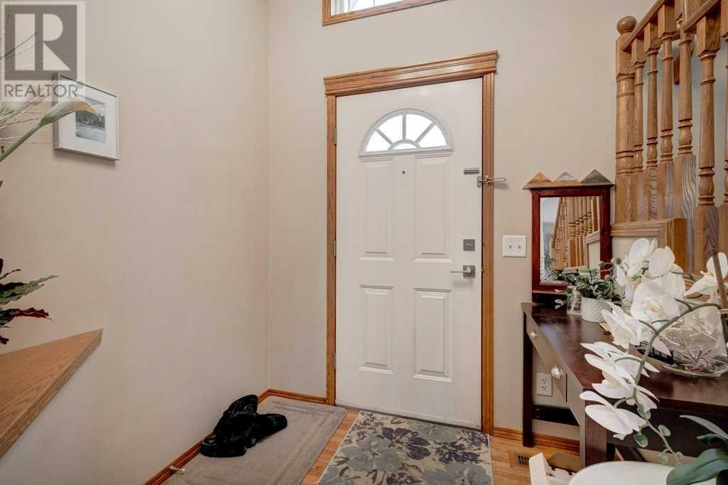 Property at 89 Tuscany Meadows Close NW image 4