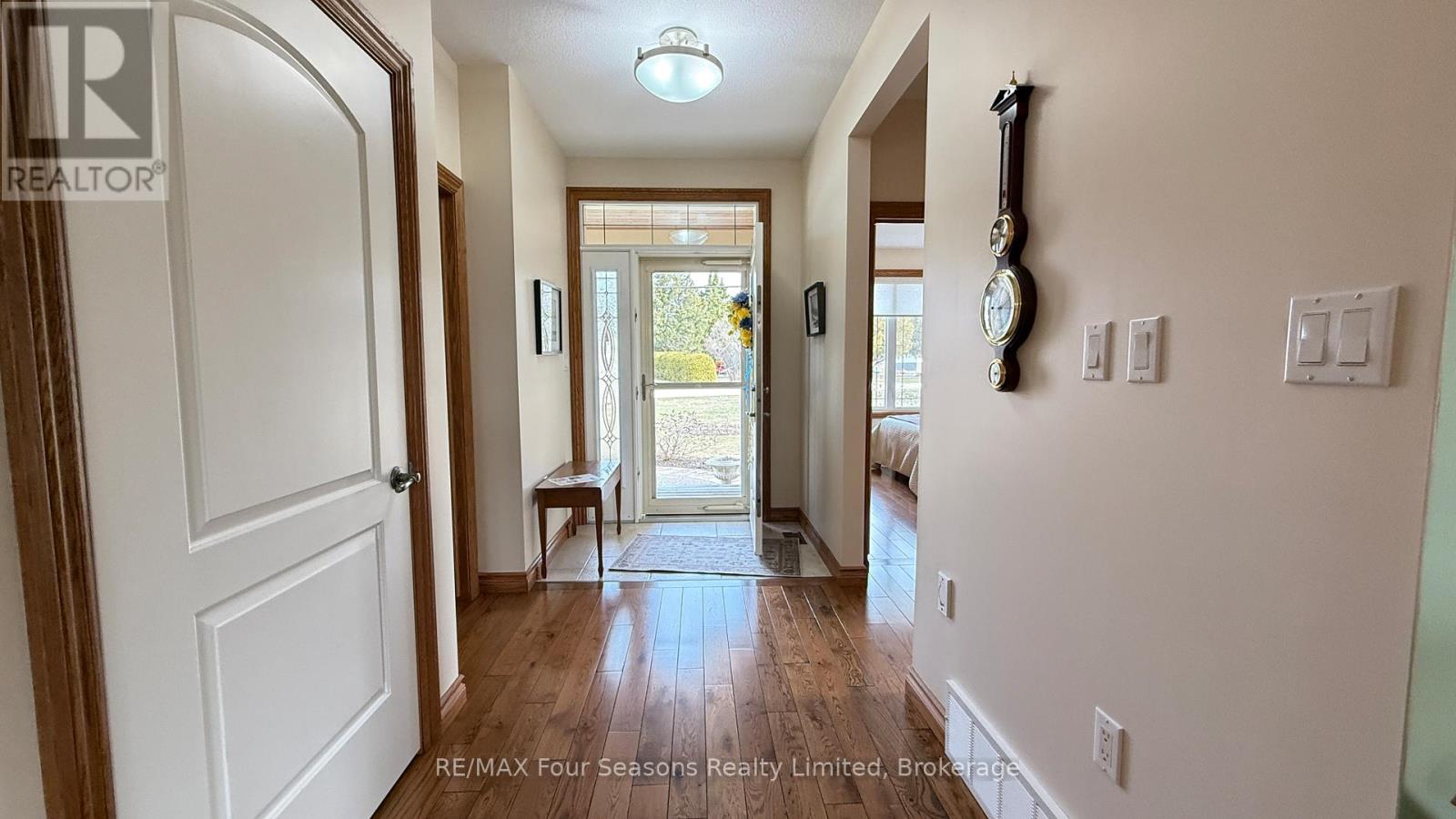 229 S Rankin Street, Saugeen Shores, Ontario  N0H 2L0 - Photo 13 - X12062589