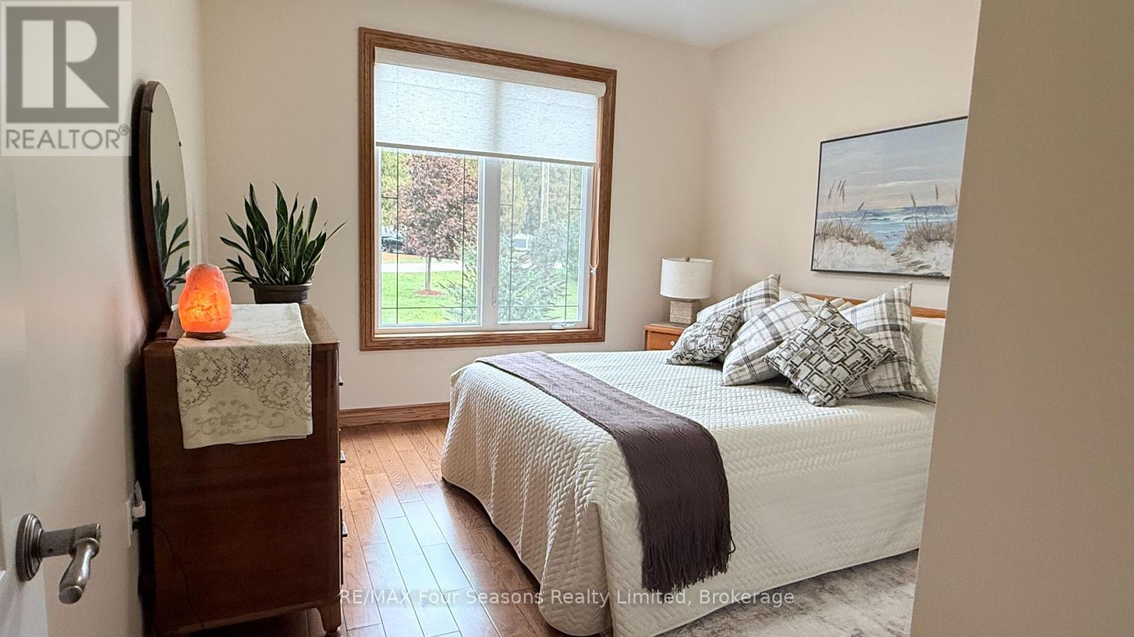 229 S Rankin Street, Saugeen Shores, Ontario  N0H 2L0 - Photo 16 - X12062589