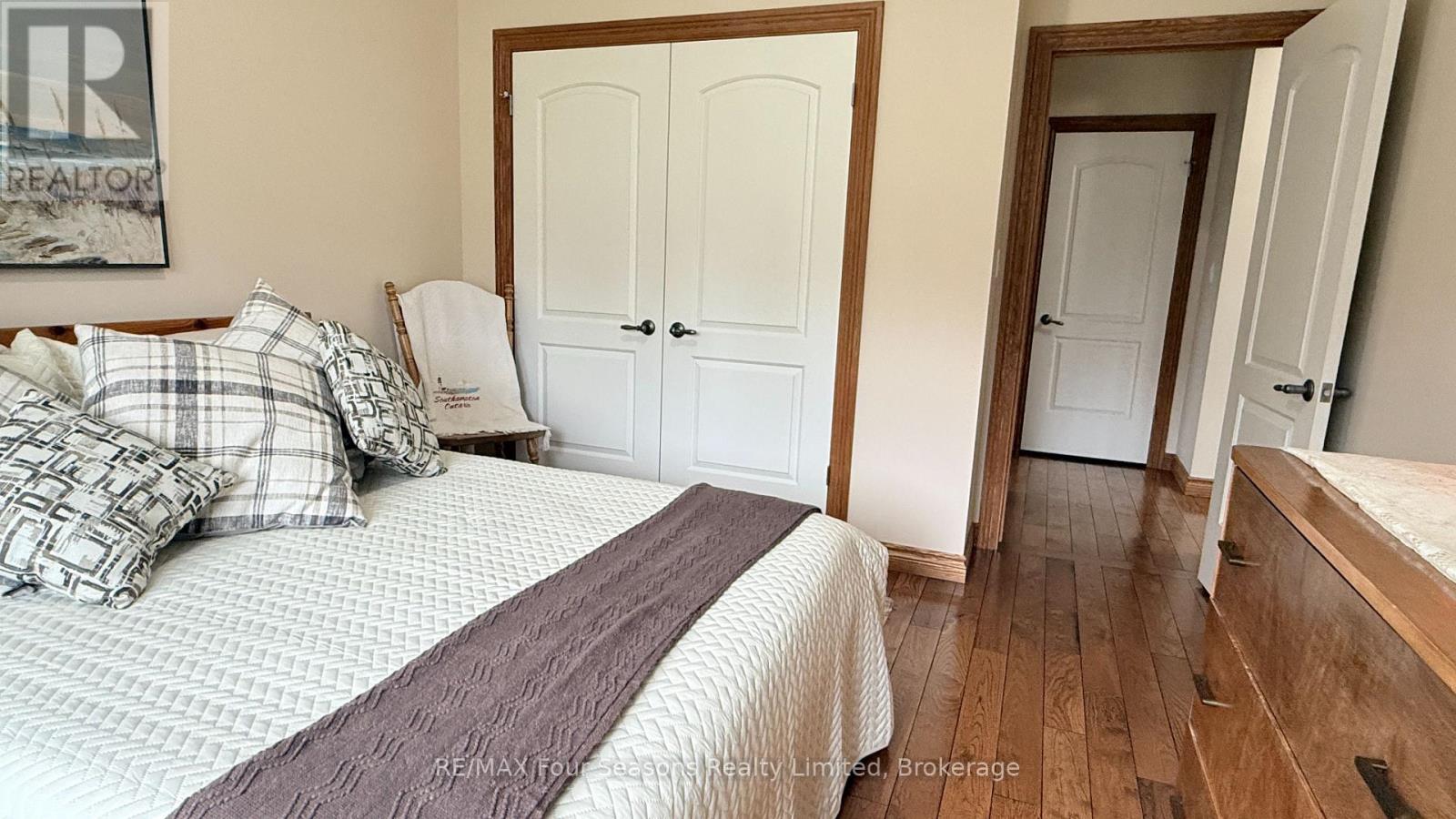 229 S Rankin Street, Saugeen Shores, Ontario  N0H 2L0 - Photo 17 - X12062589