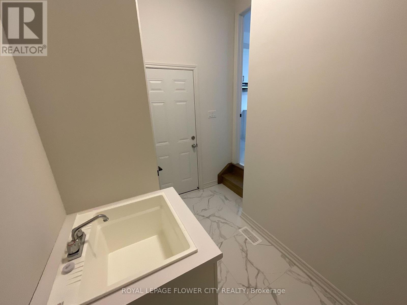 8 Mayapple Street, Adjala-Tosorontio, Ontario  L0G 1W0 - Photo 19 - N12079603