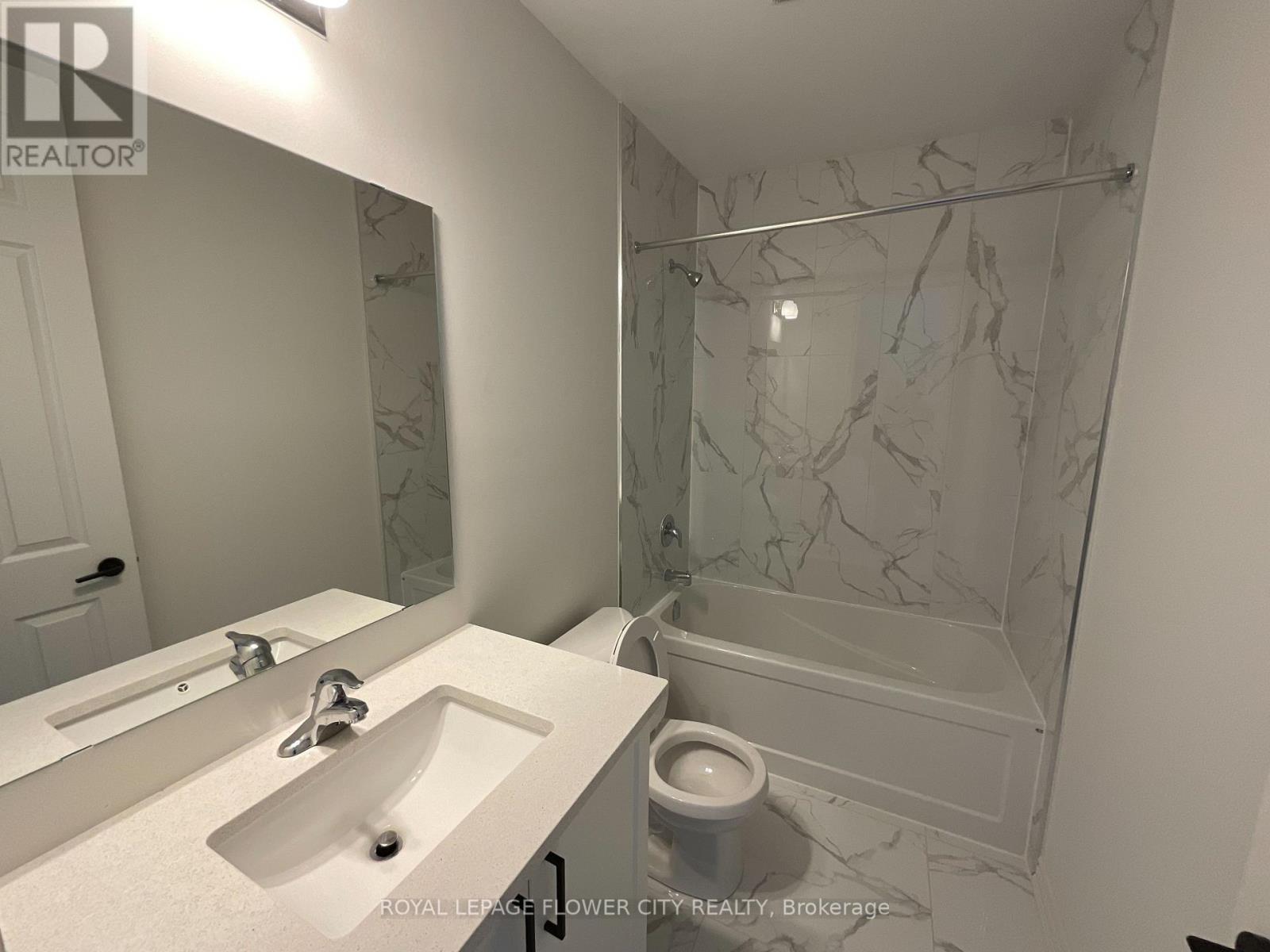 8 Mayapple Street, Adjala-Tosorontio, Ontario  L0G 1W0 - Photo 4 - N12079603
