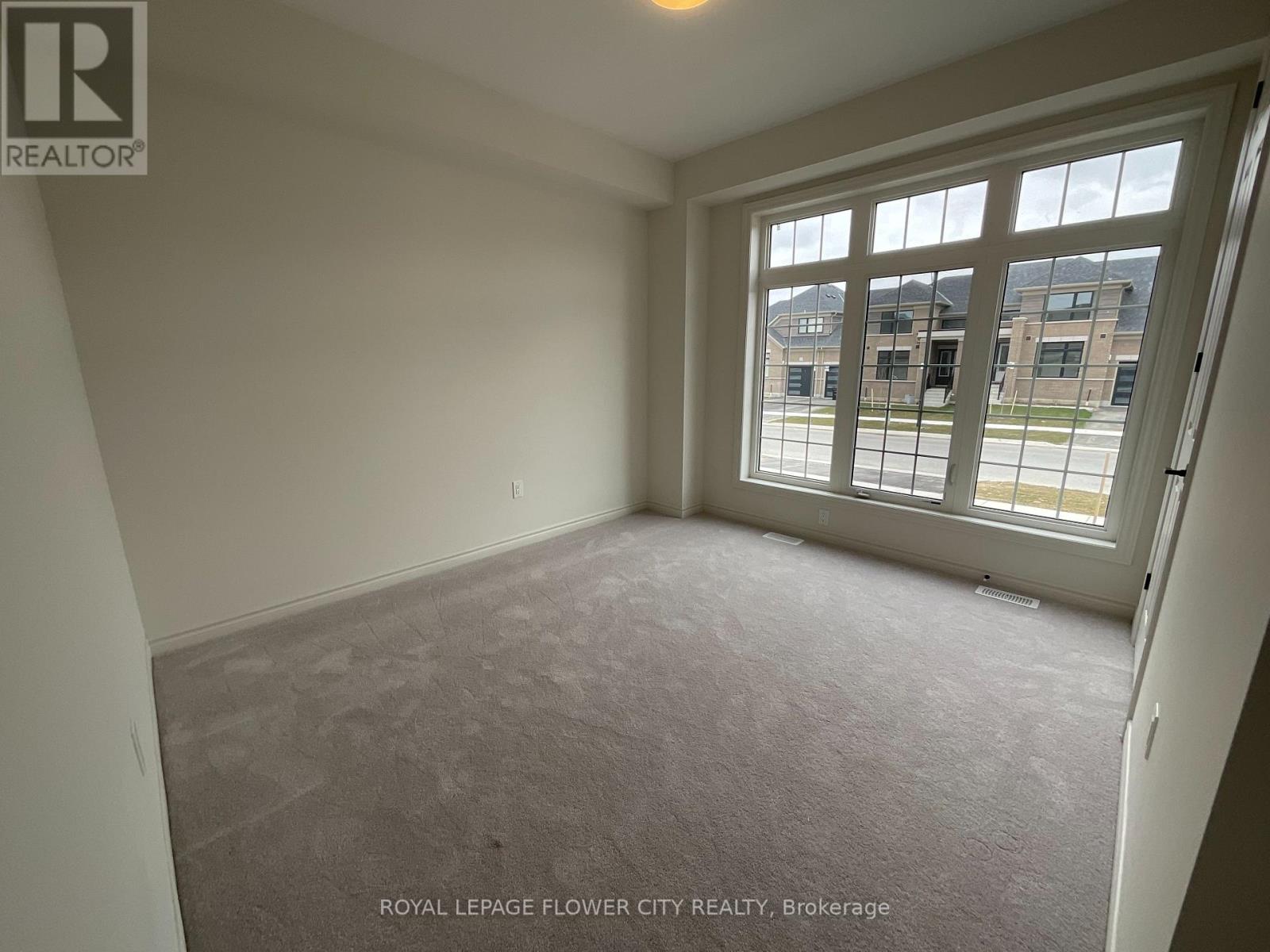 8 Mayapple Street, Adjala-Tosorontio, Ontario  L0G 1W0 - Photo 5 - N12079603